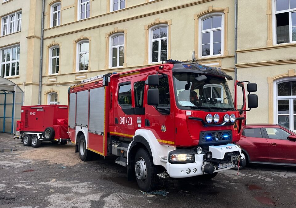 WALKA Z ŻYWIOŁEM. Pomoc w Kaliszu i Kłodzku